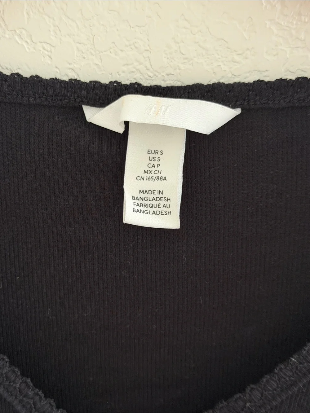 H&M Black Long-Sleeve Ruched Front Crop Top